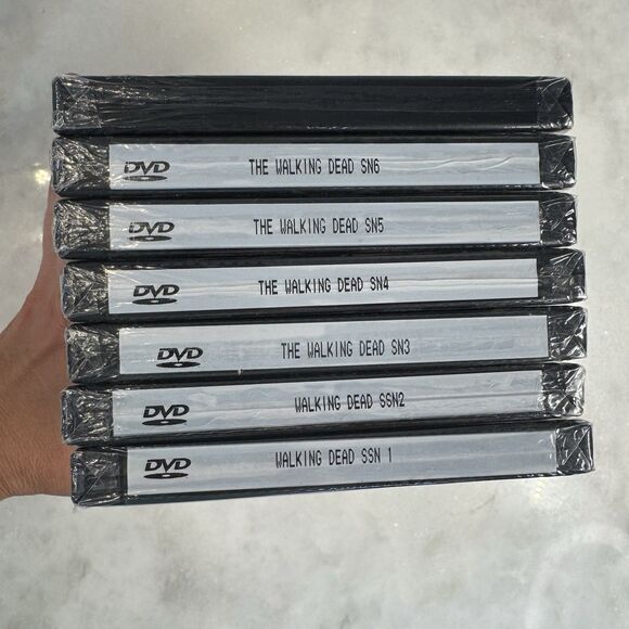 The Walking Dead Complete Series Seasons 1–7 DVD Box Set – New & Sealed - Picture 12 of 13